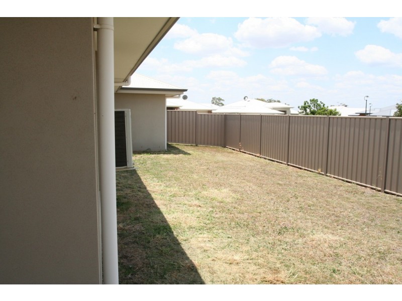 6 Flemington Road, Emerald QLD 4720