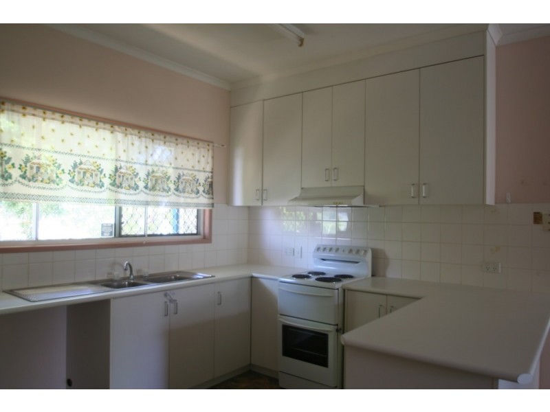 20 Roseanne Road, Emerald QLD 4720