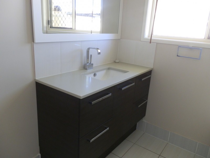 75 Staal Crescent, Emerald QLD 4720