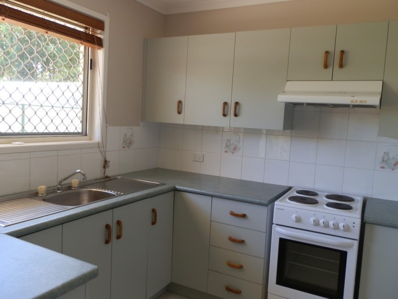 75 Staal Crescent, Emerald QLD 4720