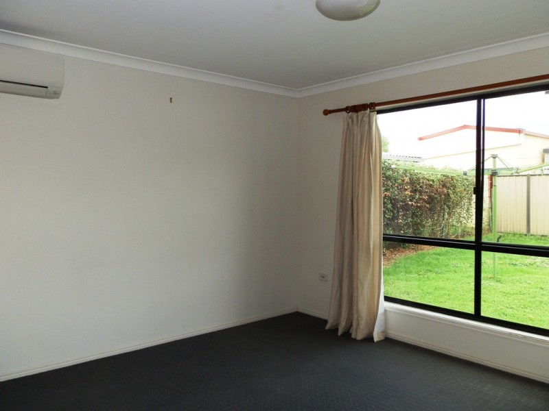 17 Crinum Crescent, Emerald QLD 4720