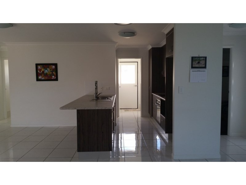 24 Scenic Drive, Emerald QLD 4720