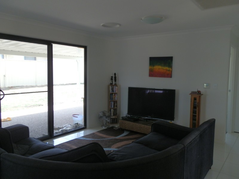 24 Scenic Drive, Emerald QLD 4720