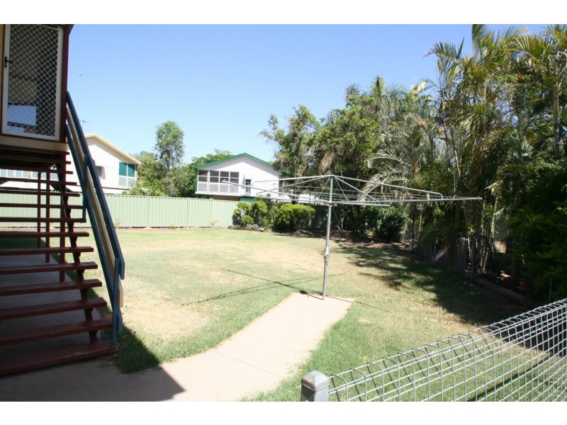2 Thomas Place, Emerald QLD 4720