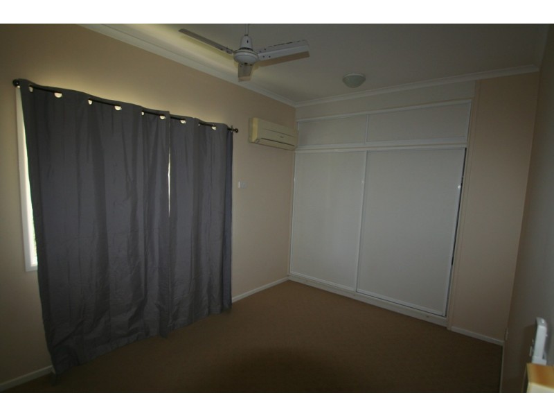 2 Thomas Place, Emerald QLD 4720