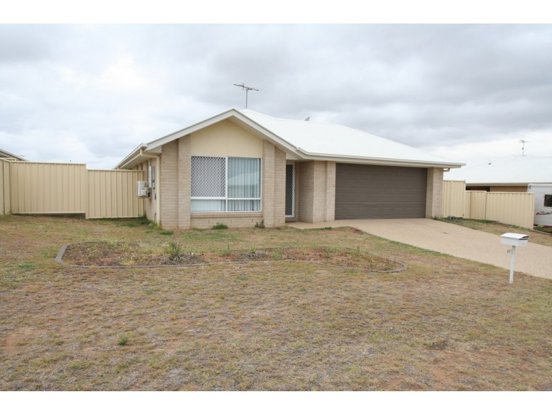 11 Windermere, Emerald QLD 4720