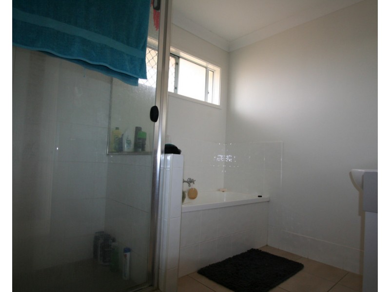 11 Windermere, Emerald QLD 4720