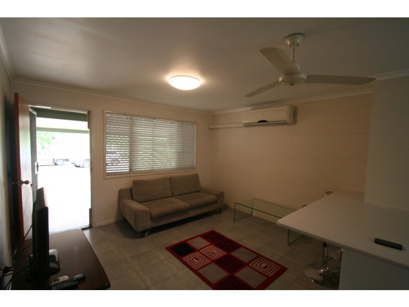 2/1 Creek Street, Emerald QLD 4720