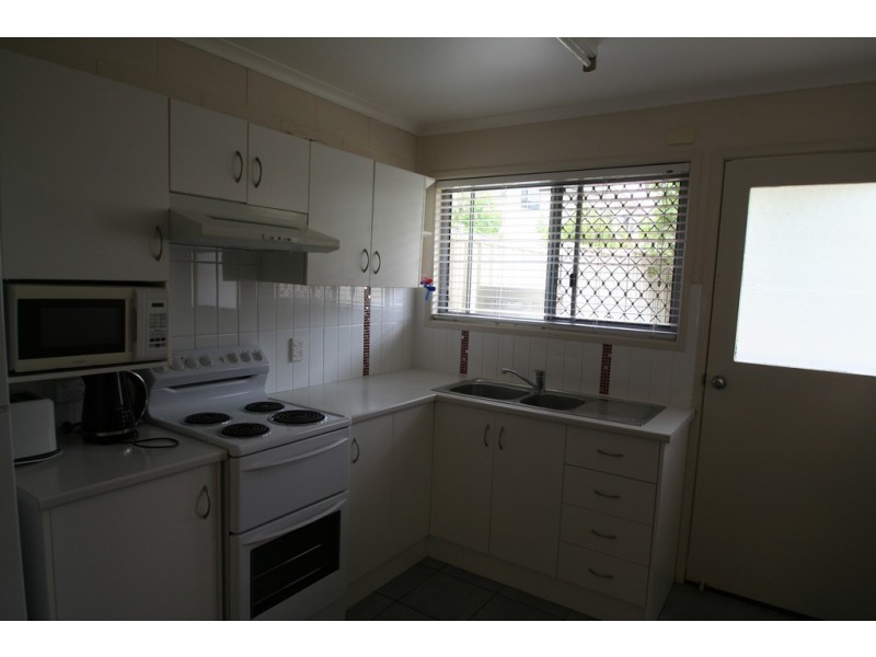 2/1 Creek Street, Emerald QLD 4720