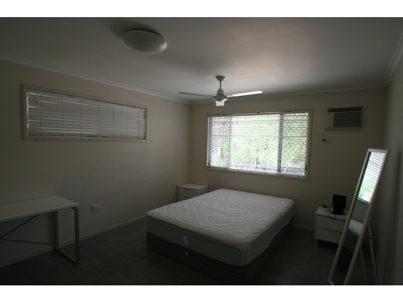 2/1 Creek Street, Emerald QLD 4720