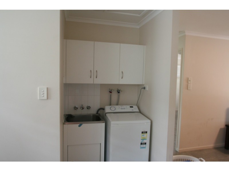 2/1 Creek Street, Emerald QLD 4720