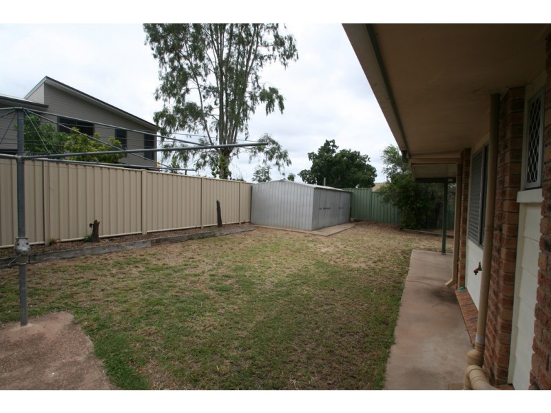 2/1 Creek Street, Emerald QLD 4720