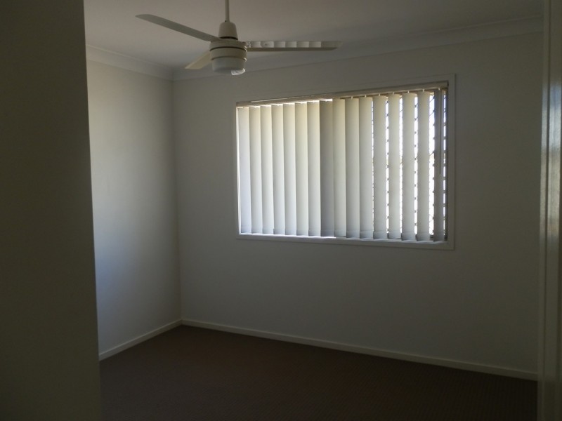 4 HILLCREST STREET, Emerald QLD 4720