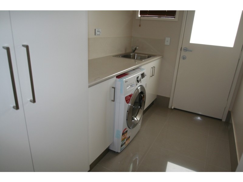 14b Coldstream Street, Emerald QLD 4720