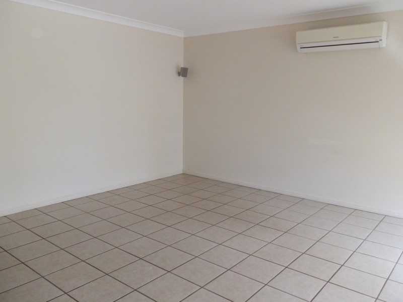 3 Crystal Court, Emerald QLD 4720