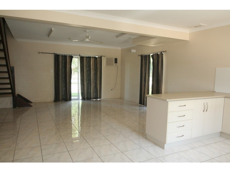 8/145 Egerton Street, Emerald QLD 4720