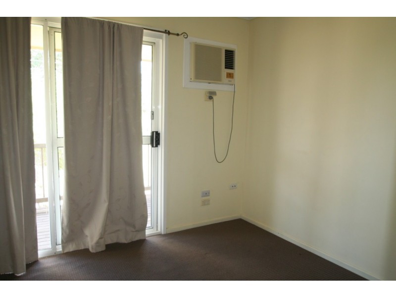 8/145 Egerton Street, Emerald QLD 4720