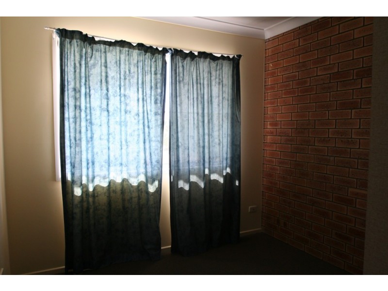 8/145 Egerton Street, Emerald QLD 4720