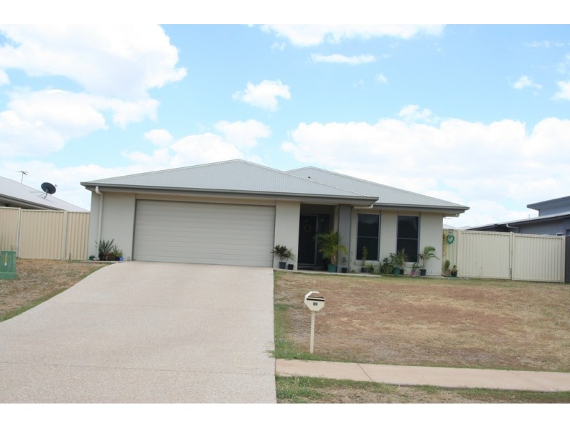 89 Loch Street, Emerald QLD 4720