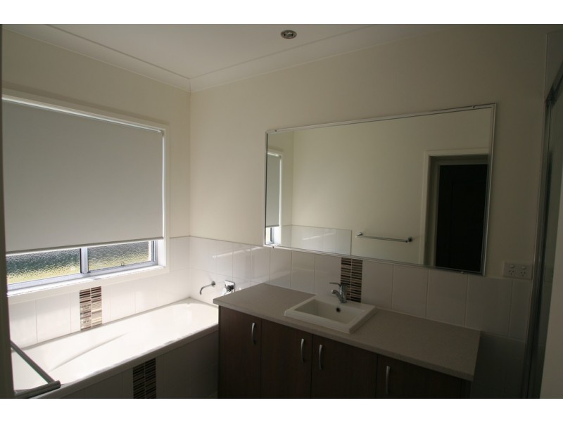 89 Loch Street, Emerald QLD 4720