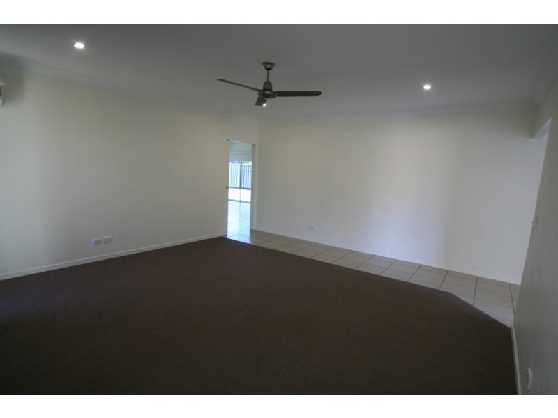 89 Loch Street, Emerald QLD 4720