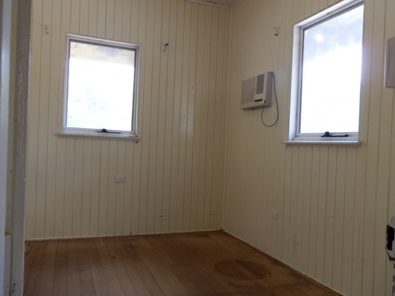 20 WOODBINE STREET, Springsure QLD 4722