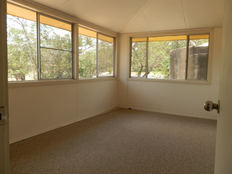 20 WOODBINE STREET, Springsure QLD 4722