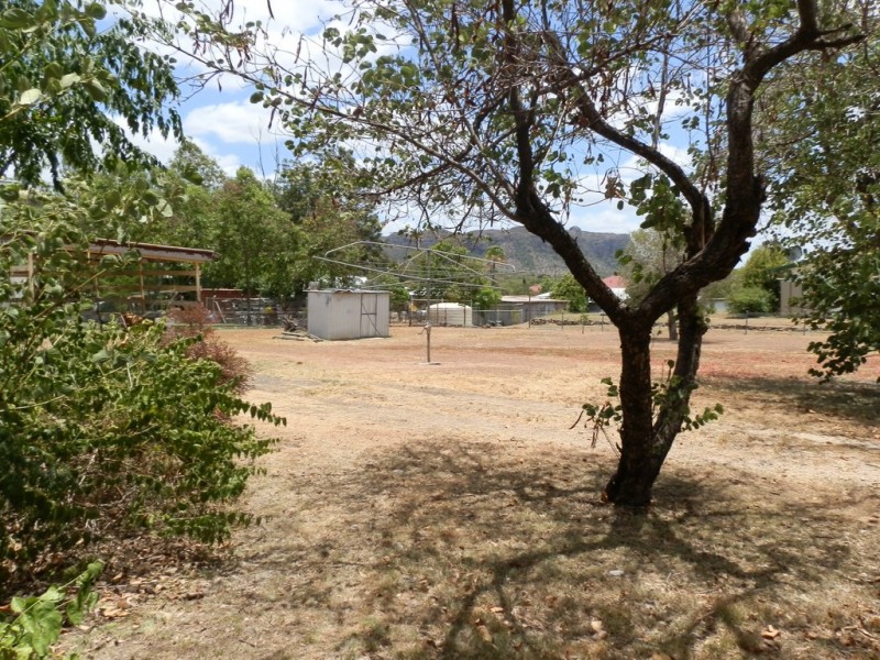 20 WOODBINE STREET, Springsure QLD 4722