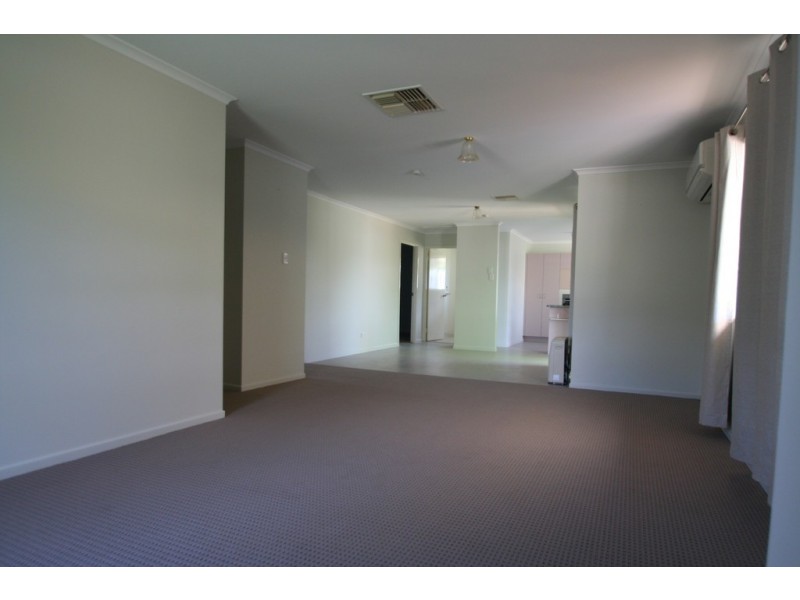 30 White Street, Emerald QLD 4720