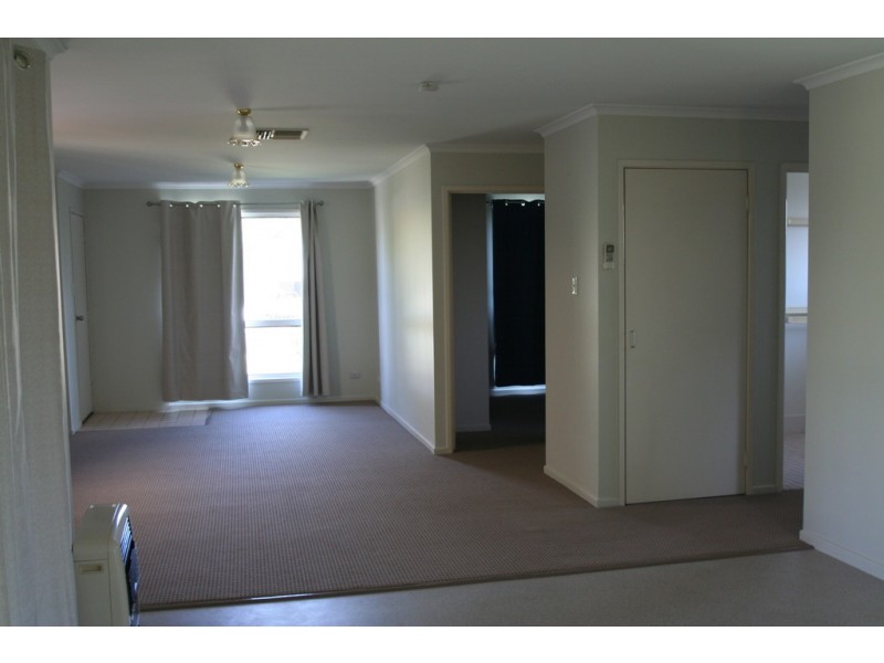 30 White Street, Emerald QLD 4720