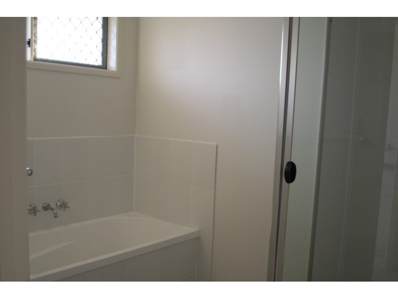 5 Windermere Street, Emerald QLD 4720