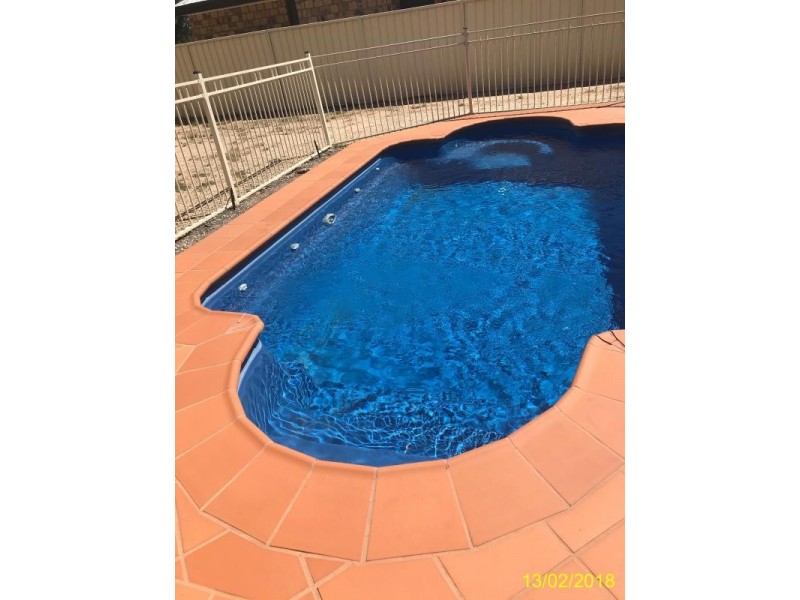 8 Waldby Court, Emerald QLD 4720