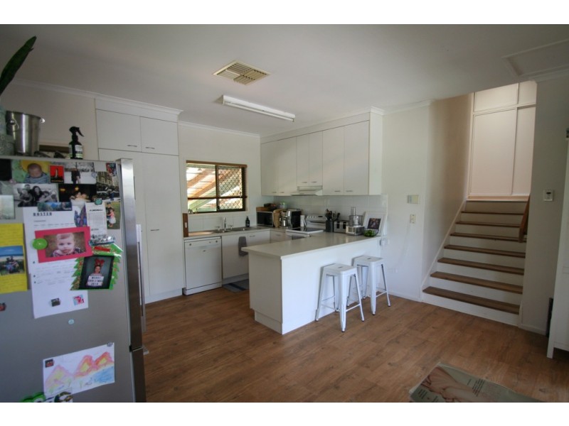 8 Ward Place, Emerald QLD 4720