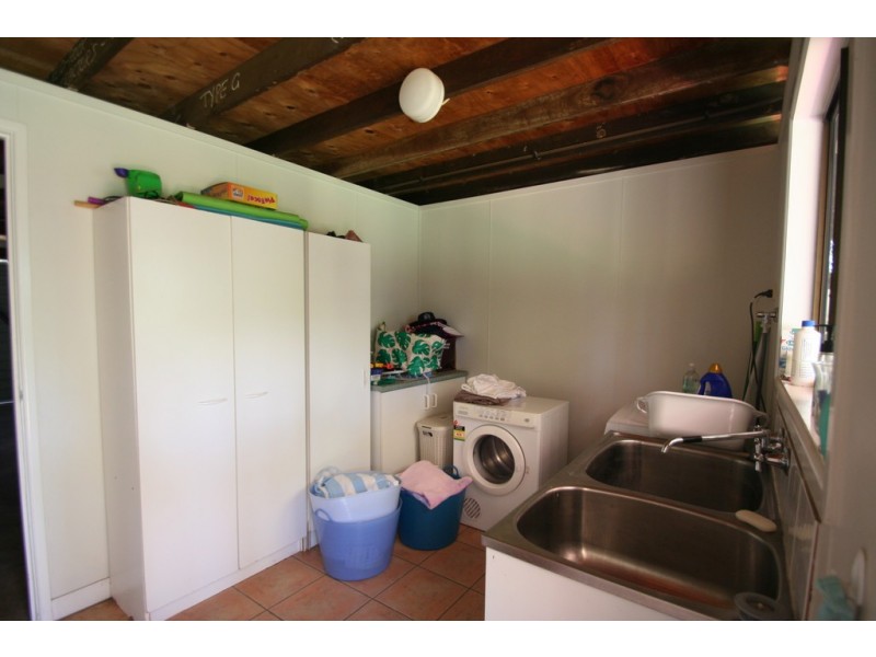 8 Ward Place, Emerald QLD 4720