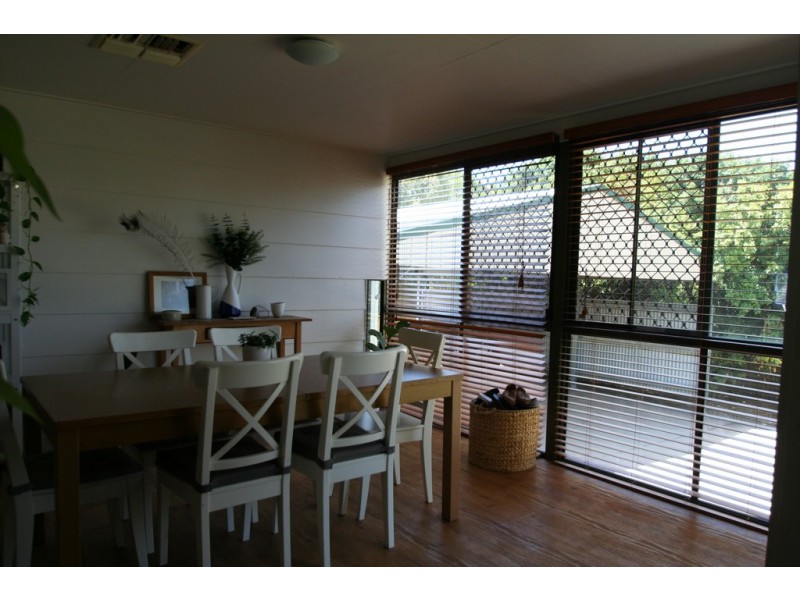 8 Ward Place, Emerald QLD 4720