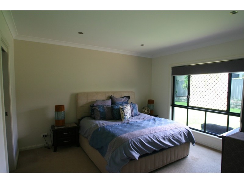 11 Saville Street, Emerald QLD 4720