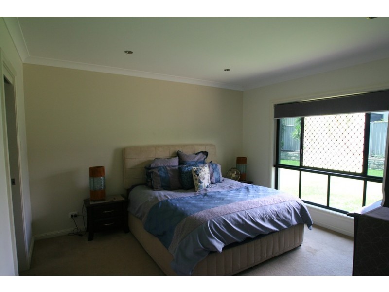 11 Saville Street, Emerald QLD 4720