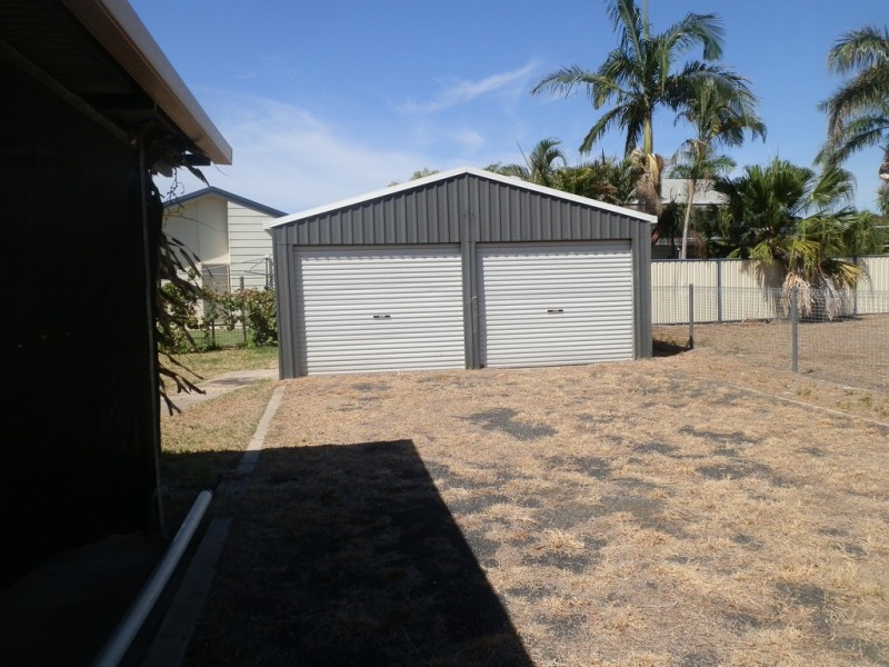 2 Smith Place, Emerald QLD 4720