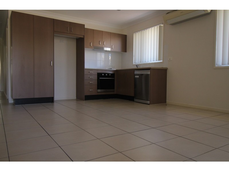 32/6 Sullivan Street, Emerald QLD 4720