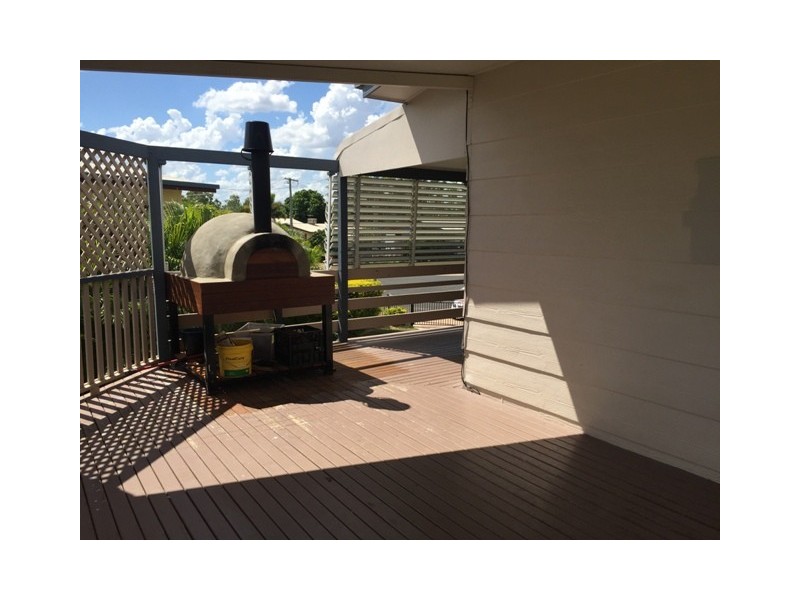 30 Mellish Crescent, Emerald QLD 4720