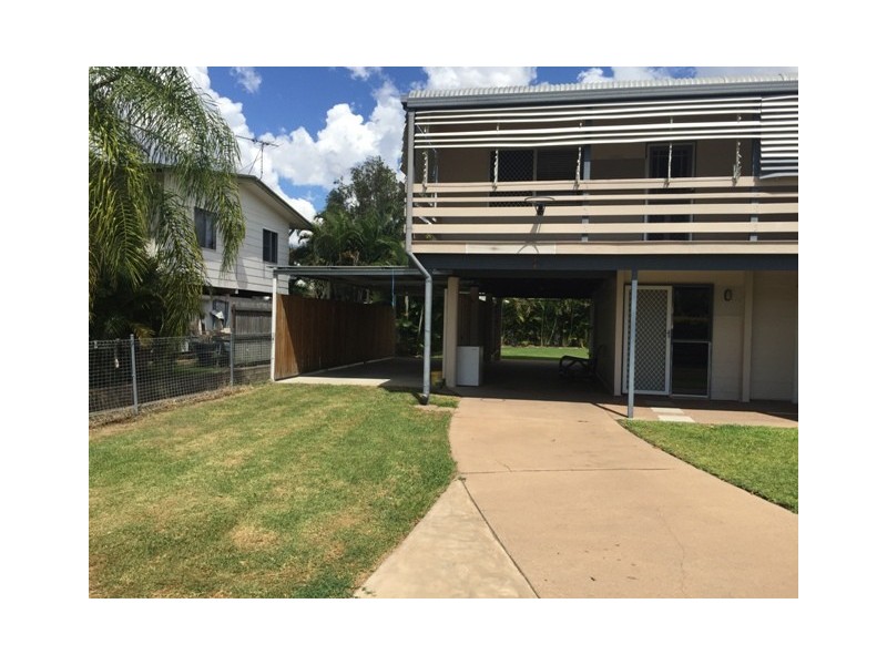 30 Mellish Crescent, Emerald QLD 4720