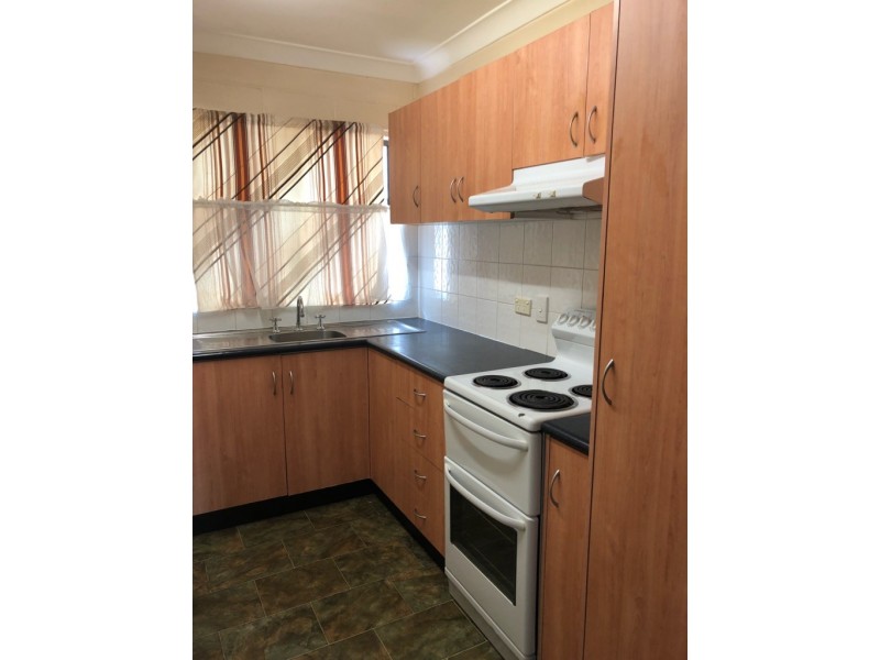 2/18 Esmond Street, Emerald QLD 4720