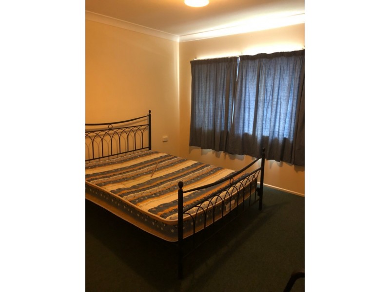 2/18 Esmond Street, Emerald QLD 4720