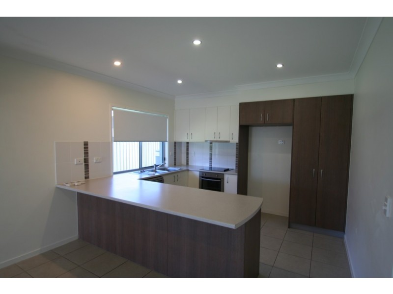89 Loch Street, Emerald QLD 4720