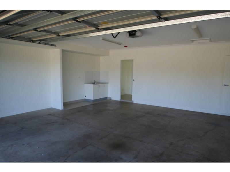 89 Loch Street, Emerald QLD 4720