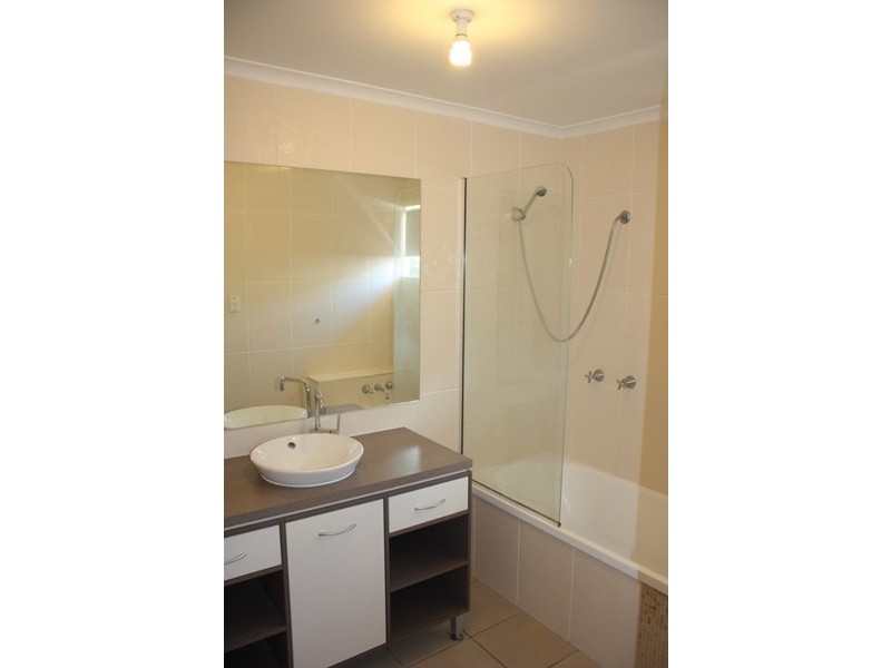 7 Batts Place, Emerald QLD 4720