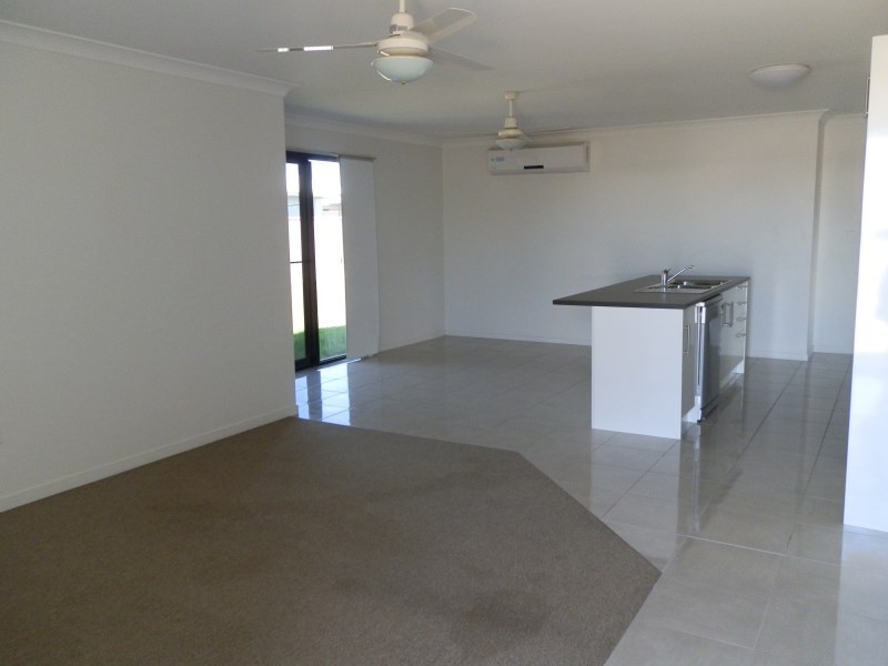 15 Lauren Way, Emerald QLD 4720