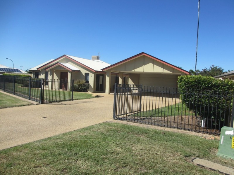 45 Crinum Crescent, Emerald QLD 4720