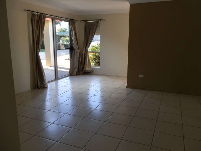 45 Crinum Crescent, Emerald QLD 4720