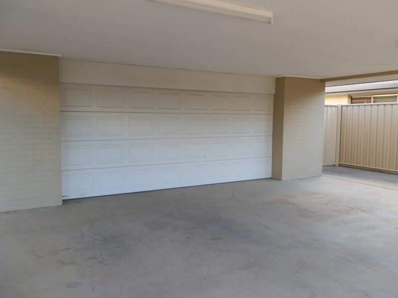 45 Crinum Crescent, Emerald QLD 4720